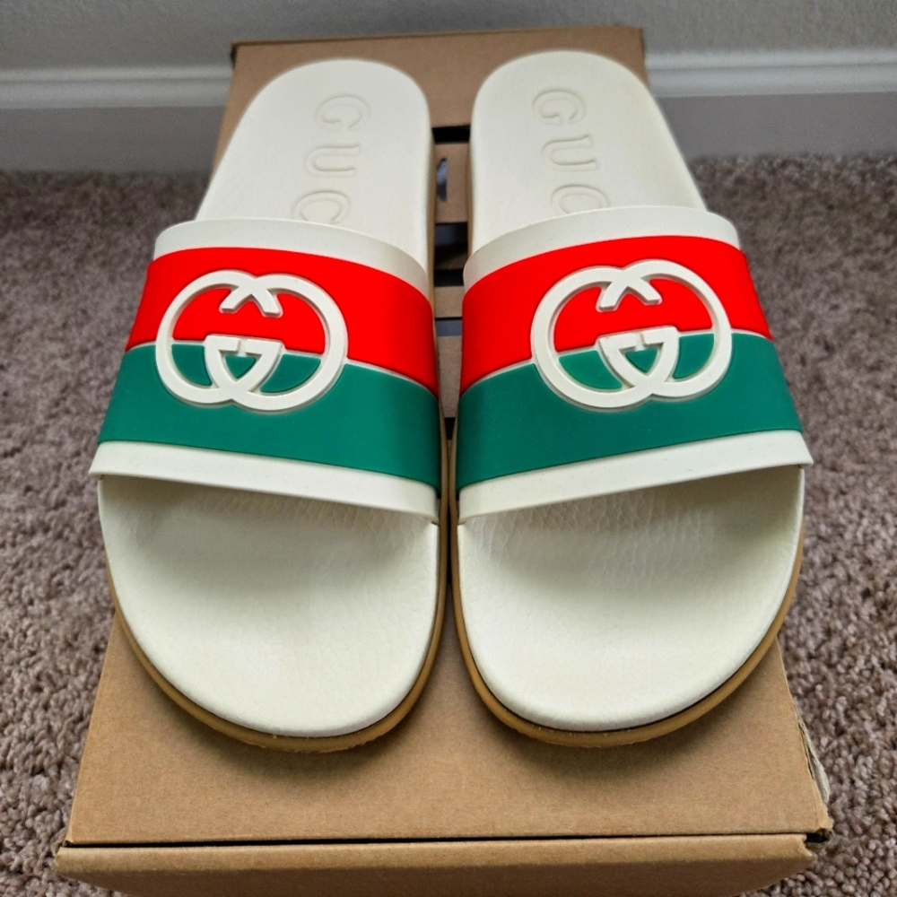 Gucci red and beige GG slides